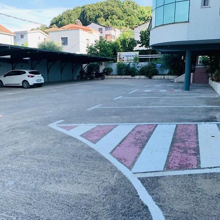 Luander Hotel Tirana Eksteriør billede