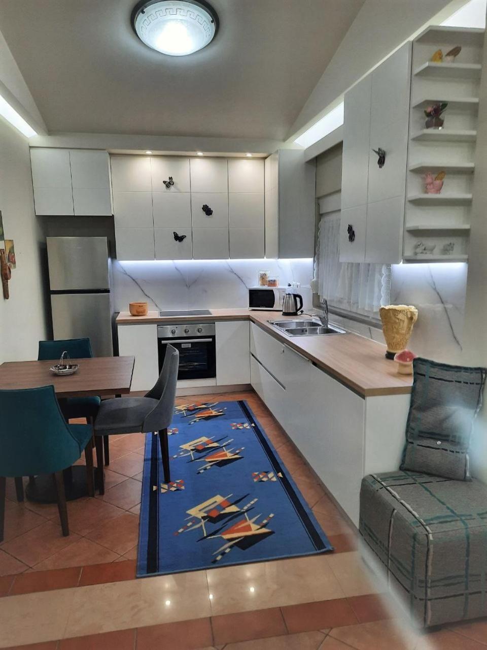 Luander Hotel Tirana Værelse billede