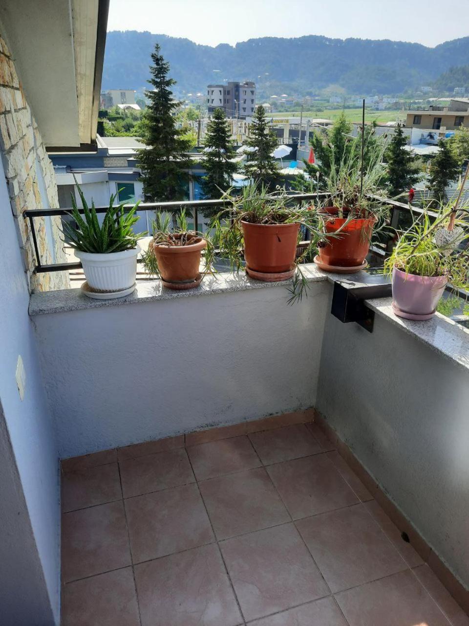 Luander Hotel Tirana Værelse billede